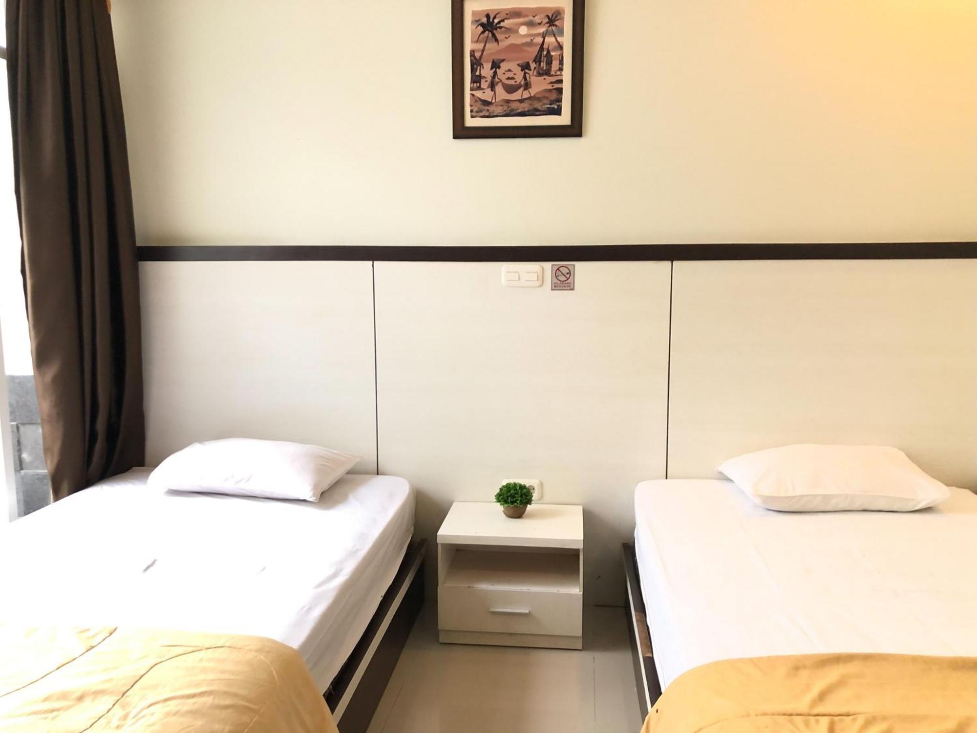 Reddooz Plus At Ininnawa Homestay Syariah Palu Exteriör bild