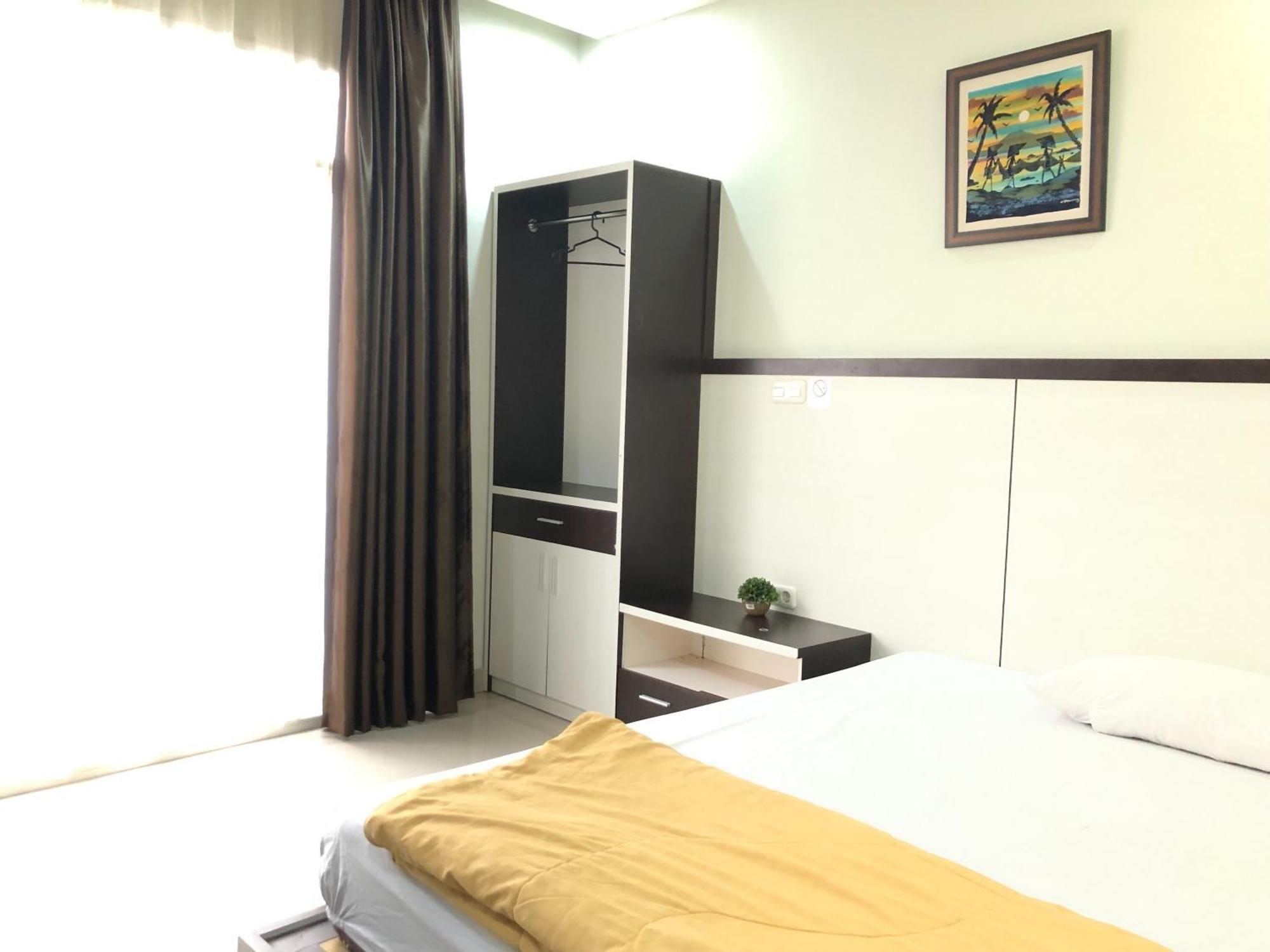 Reddooz Plus At Ininnawa Homestay Syariah Palu Exteriör bild